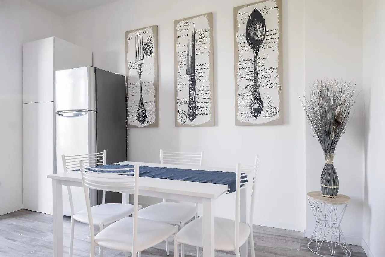Bologna Accommodation - Fiera - Self Checkin - 24H 0*,  Włochy