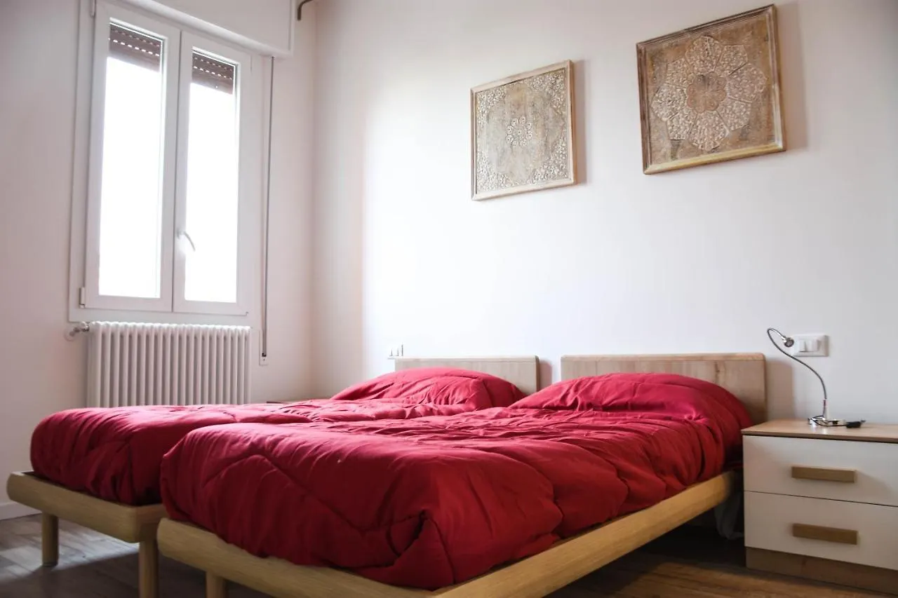Bologna Accommodation - Fiera - Self Checkin - 24H Apartament