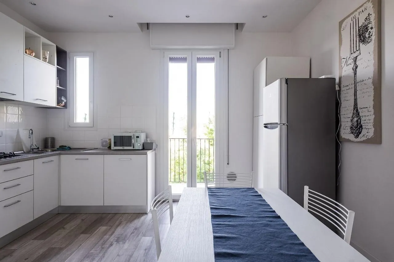 Bologna Accommodation - Fiera - Self Checkin - 24H 0*,