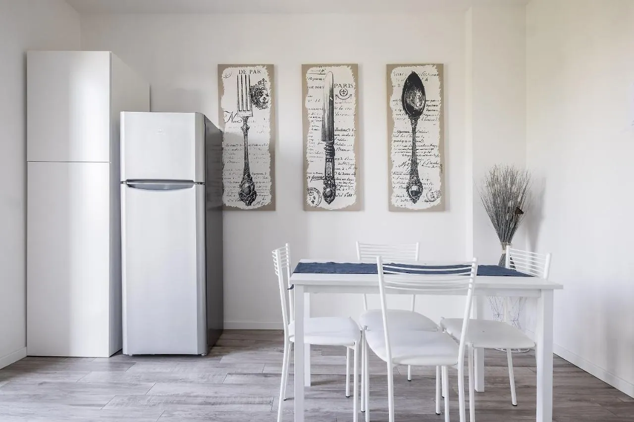 Bologna Accommodation - Fiera - Self Checkin - 24H Апартаменты